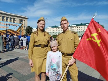 Этих дней не смолкнет слава...